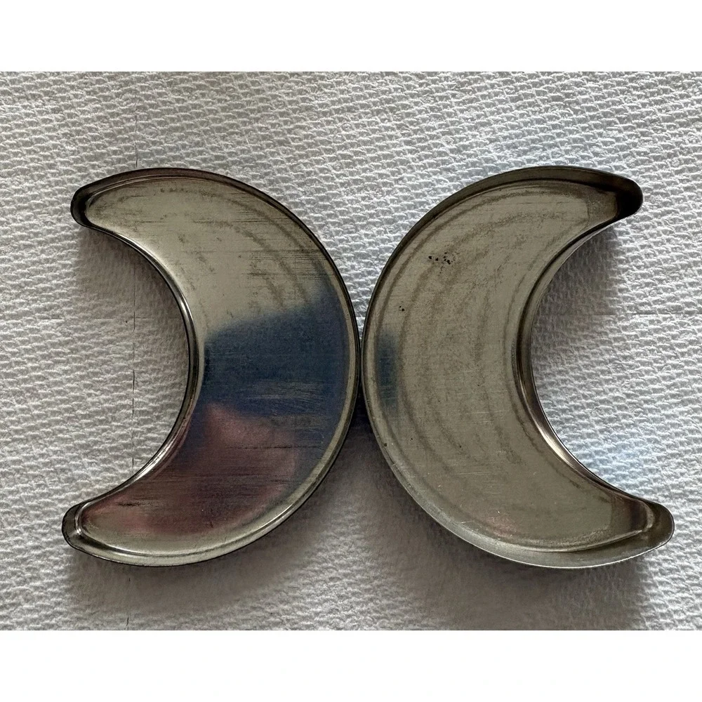 Vtg Lackerli-Huus Crescent Moon Shaped Mint Tin Equestrian Hunt Theme